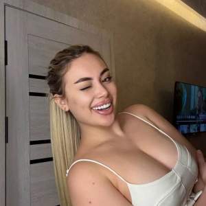 Atakum Büyük göğüslü escort Gözde