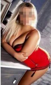 Centilmen erkekleri seven Demet