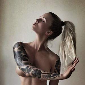 Deneyimli striptizciler striptiz kulübündeki açık olmayan görgü kuralları hakkında bilgi verdiler. 