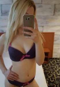 Diri ve sıcak kalçalarının arasında keyflendirecek Jale