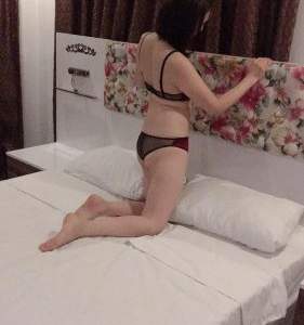 Her zamandan mutlu olmayı bilen Sibel