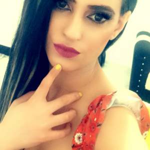 İşinde profesyonel bir kız Güneş