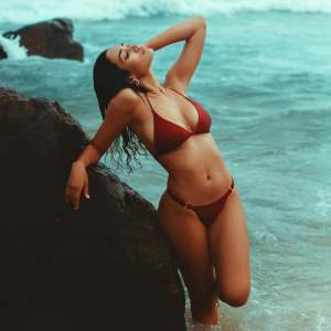 Kendi evinde buluşan ateşli Atakum escort bayan Edanur