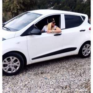 Sarı saçlı beyaz tenli çıtır Arzu