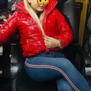 Sarışın Seks Bombası Ezgi