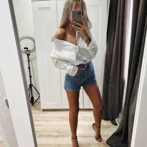 Şık Samsun escort Sarışın Defne